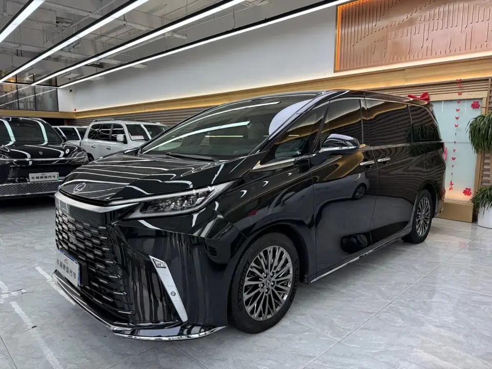 Lexus LM Model 500h Six-Seater Prestige Edition 2025