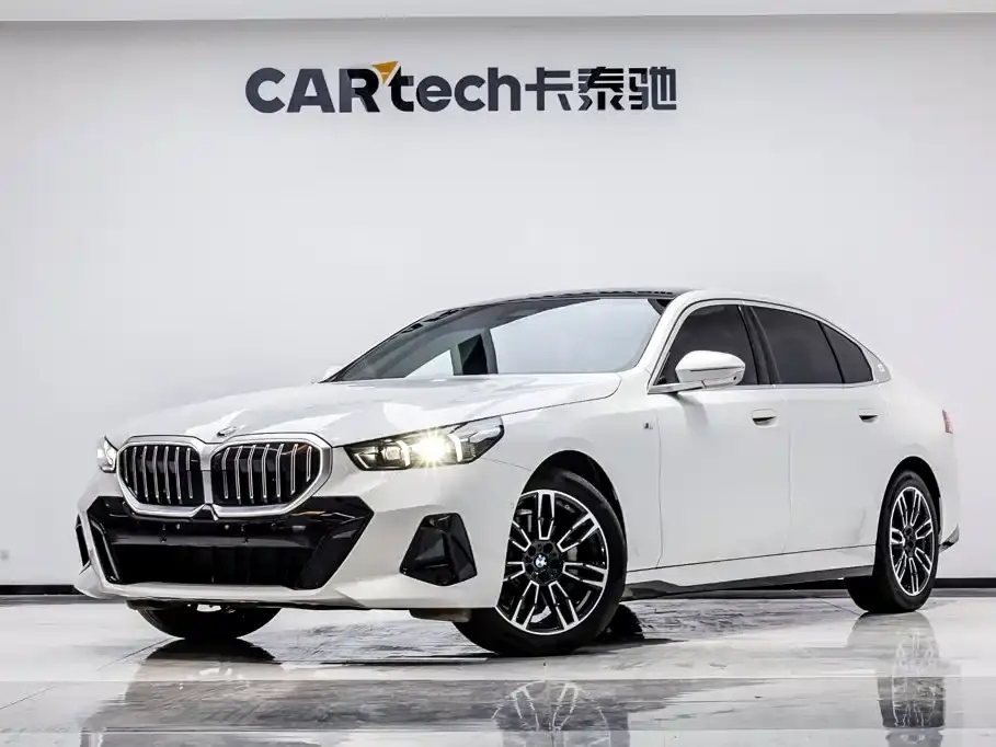 BMW 5 Series 530Li Leading M Sport Package 2025