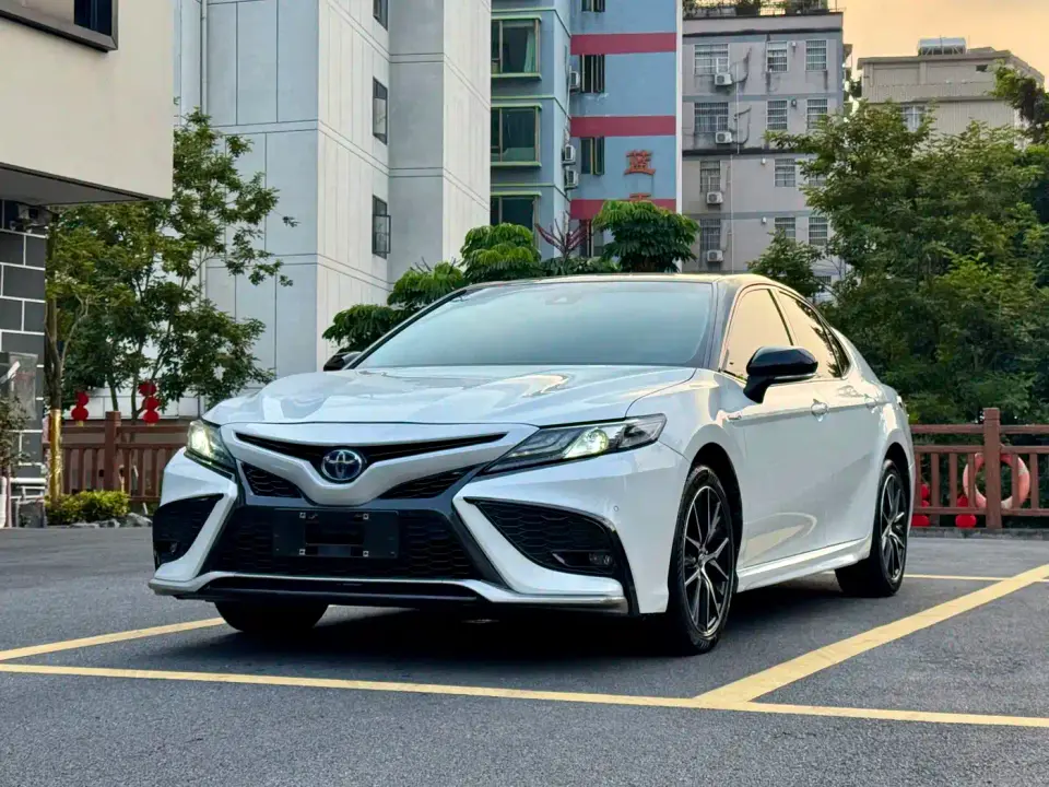Toyota Camry Hybrid 2.5HS Fashion Edition 2023