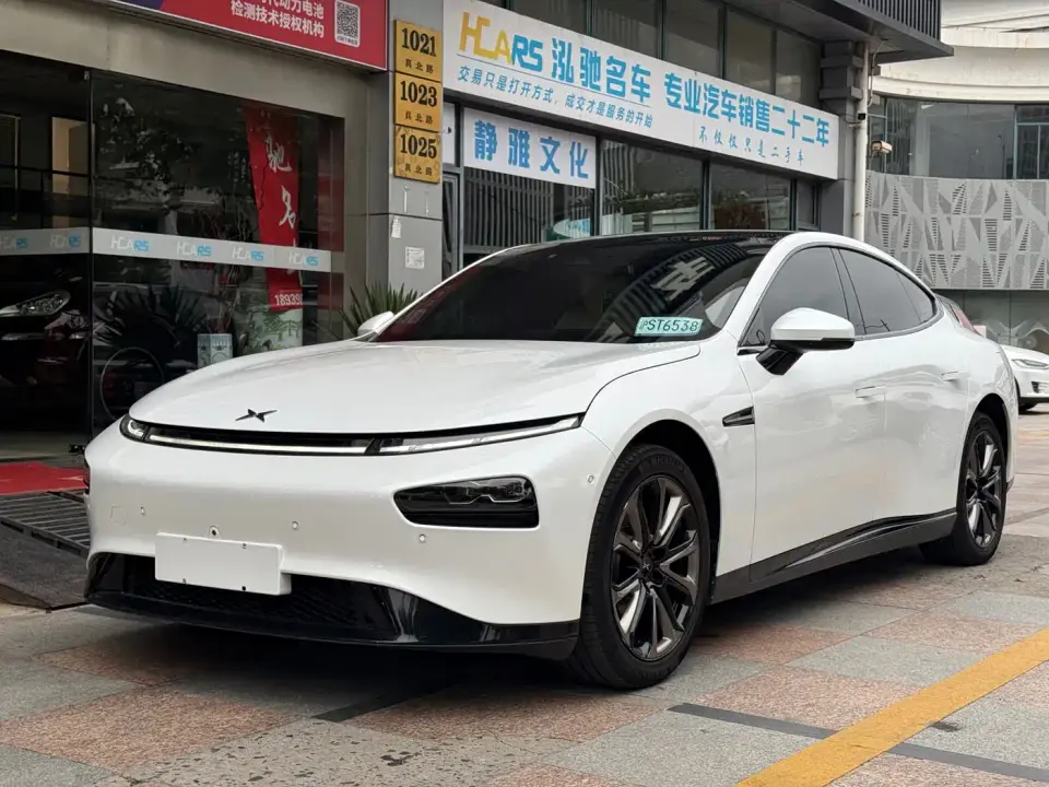 XPeng P7 Model 670N 2022