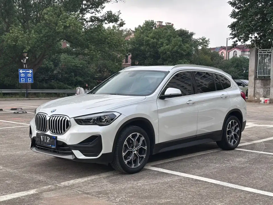 BMW X1 sDrive25Li Leading 2021