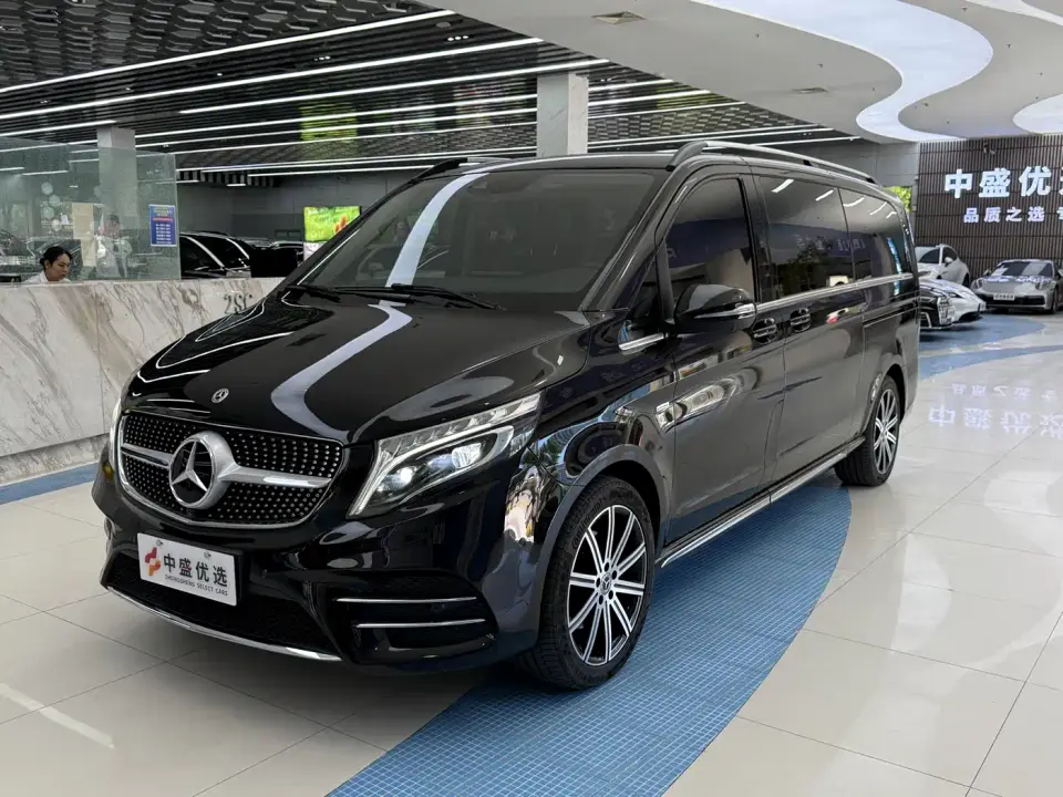 Mercedes-Benz V-Class Model V 260 L Long Wheelbase Luxury 2022