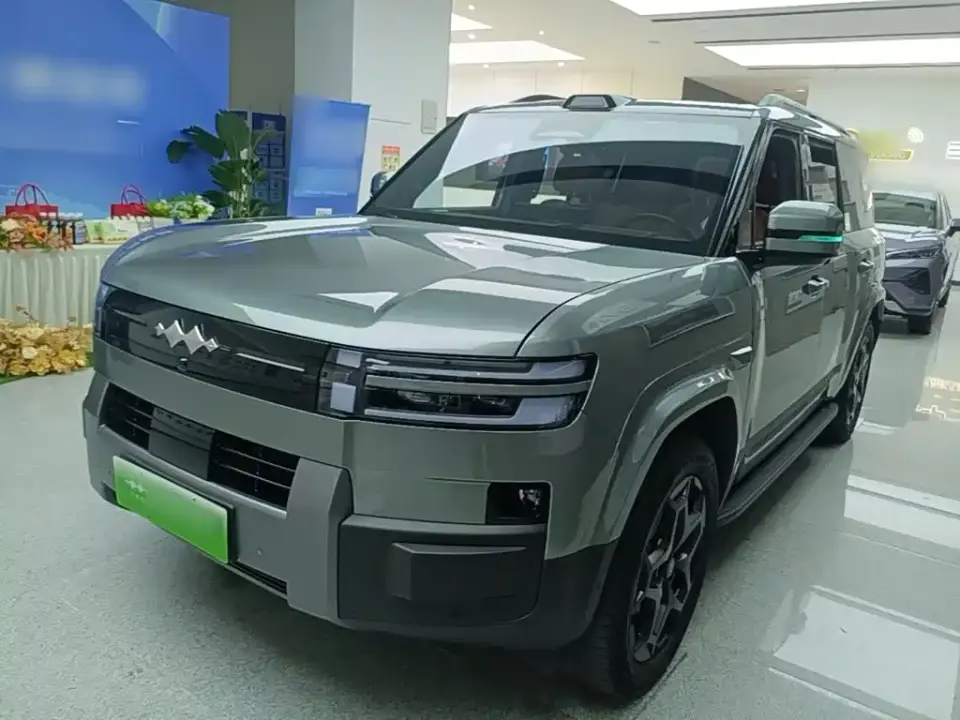 Fangchengbao Titanium 7 AWD Base Model 2025