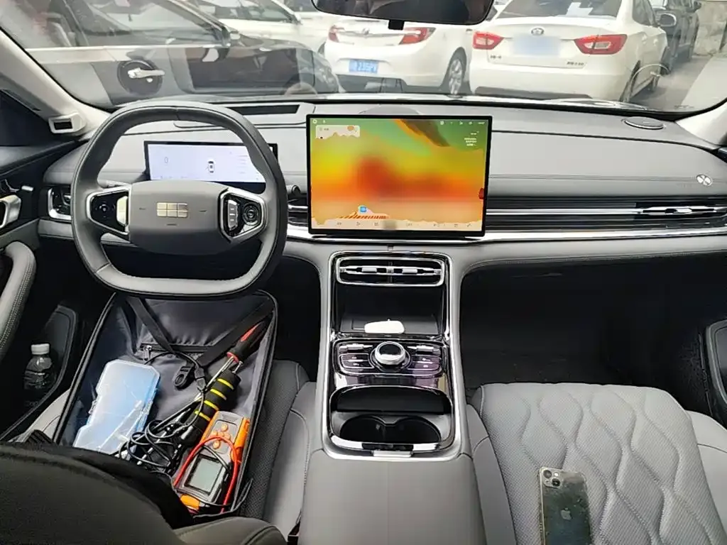 Geely Galaxy Galaxy A7 EM-i 150km Explorer+ Edition 2025 — фото 10
