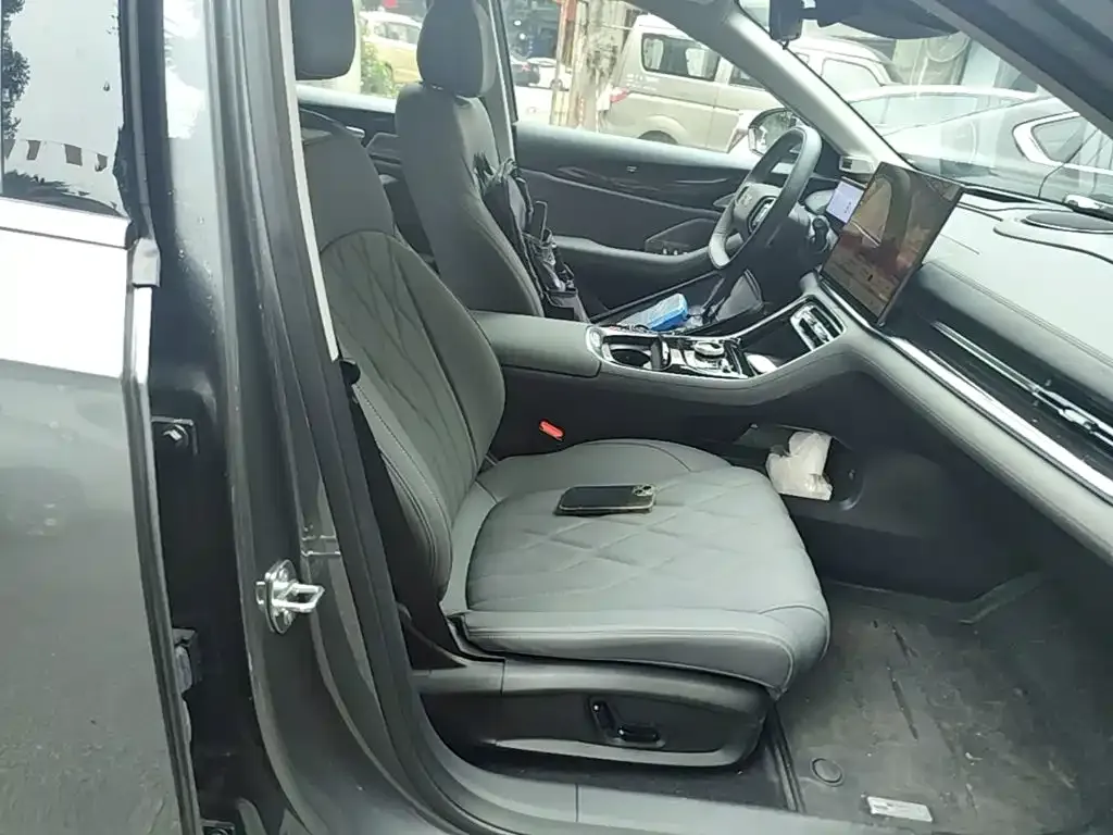 Geely Galaxy Galaxy A7 EM-i 150km Explorer+ Edition 2025 — фото 25