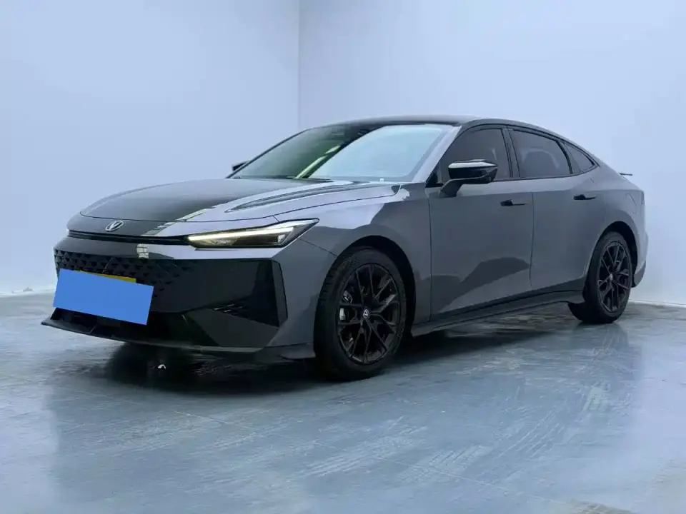 Changan UNI-V 1.5T Deluxe 2024
