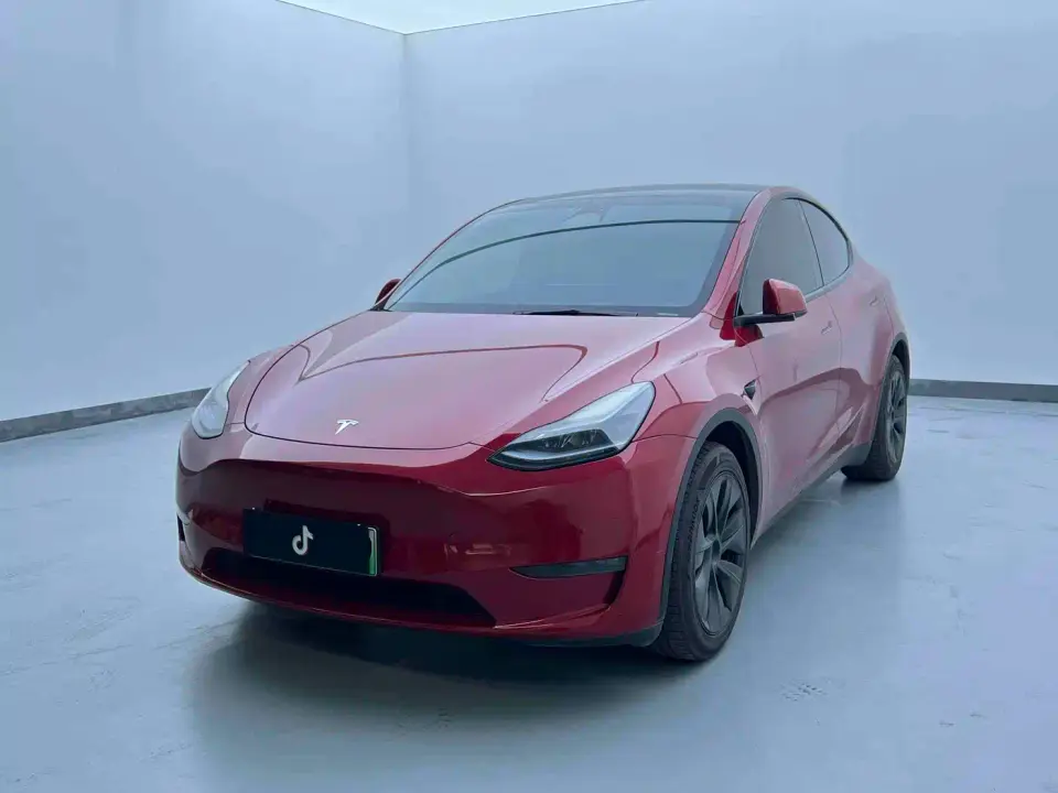 Tesla Model Y Long Range All-Wheel Drive Edition 2024