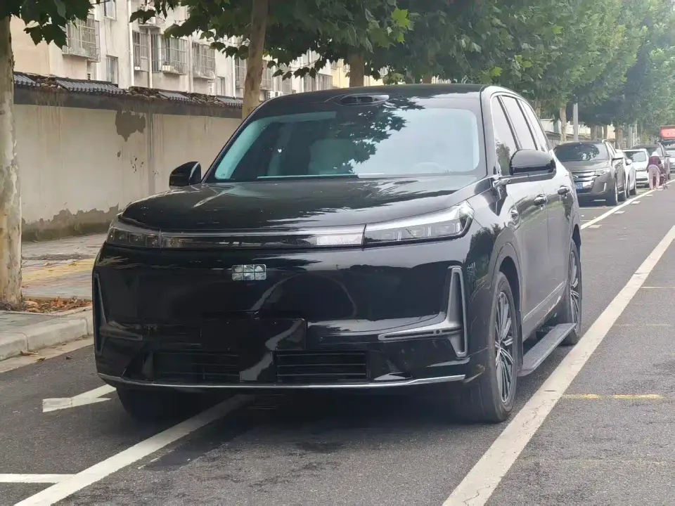 Geely Galaxy Galaxy M9 Base Model 2025