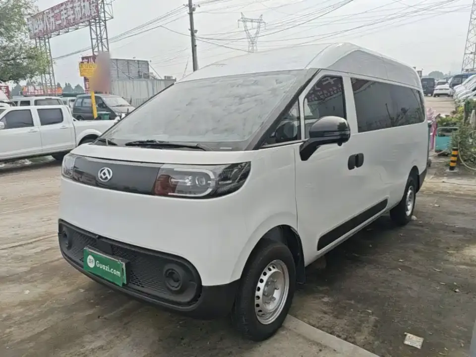 SAIC Maxus Dana V1 Model V1+ Long Wheelbase High Roof Multi-Purpose Edition (62kWh) 2025