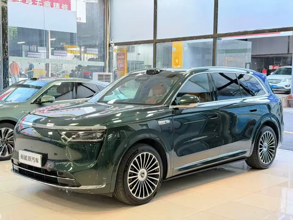 AITO Wenjie AITO M8 Extended Range Ultra 53.4kWh 6-Seater 2025