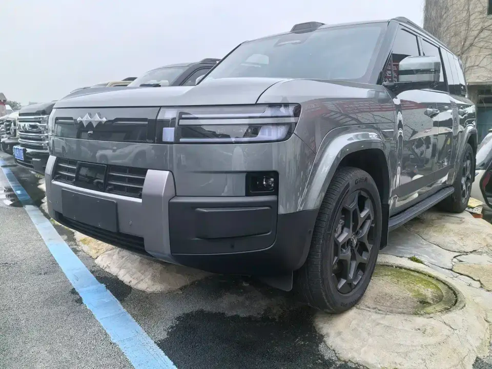 Fangchengbao Titanium 7 AWD Base Model 2025