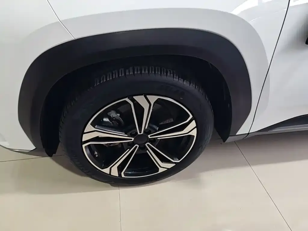 Geely Galaxy Galaxy L7 1.5T 115km MAX 2023 — фото 23