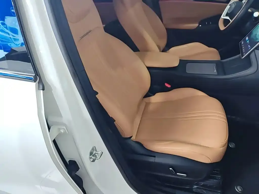 Geely Galaxy Galaxy L7 1.5T 115km MAX 2023 — фото 25