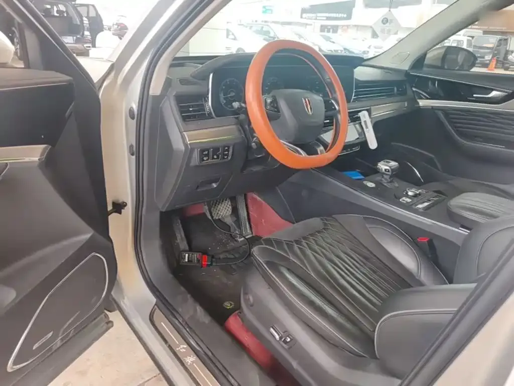 Hongqi HS5 Facelift 2.0T Smart Flag Enjoyment Edition 2022 — фото 16