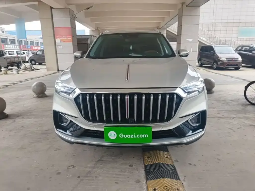 Hongqi HS5 Facelift 2.0T Smart Flag Enjoyment Edition 2022 — фото 3