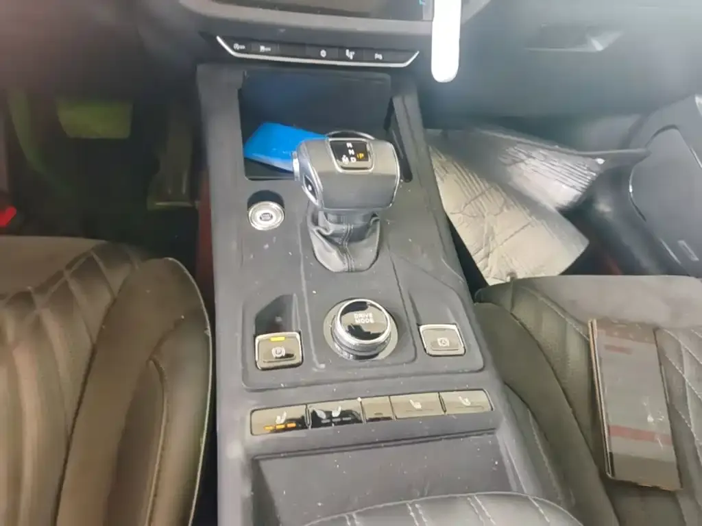 Hongqi HS5 Facelift 2.0T Smart Flag Enjoyment Edition 2022 — фото 14