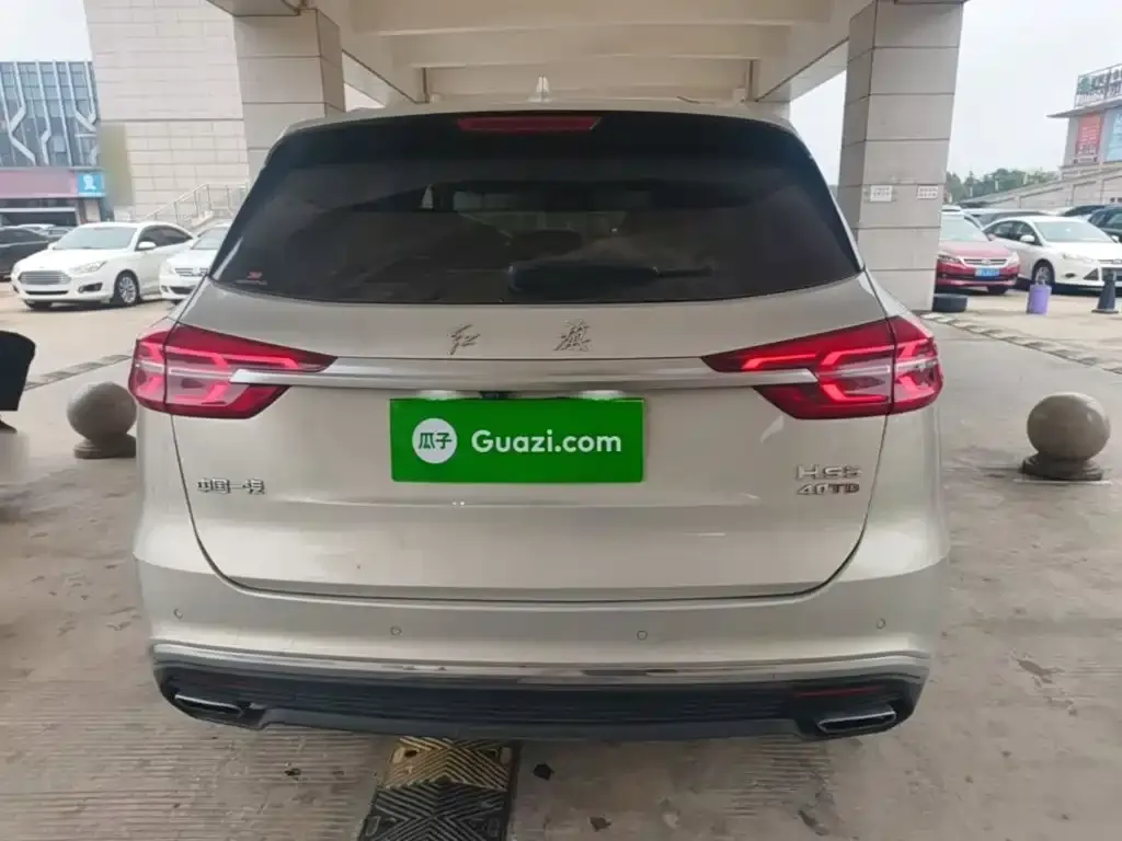 Hongqi HS5 Facelift 2.0T Smart Flag Enjoyment Edition 2022 — фото 6