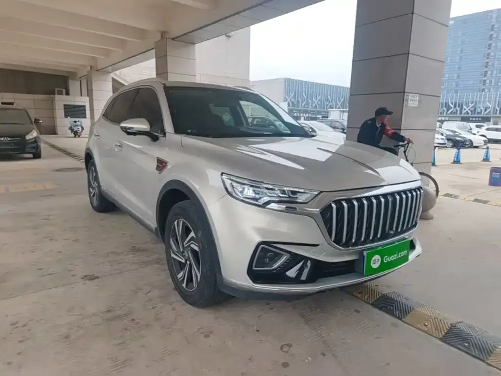 Hongqi HS5 Facelift 2.0T Smart Flag Enjoyment Edition 2022 — фото 4