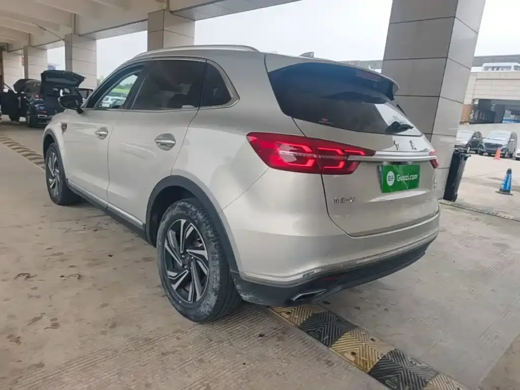Hongqi HS5 Facelift 2.0T Smart Flag Enjoyment Edition 2022 — фото 5