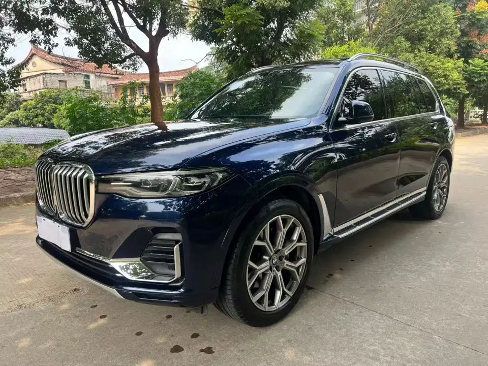 BMW X7 xDrive40i Leading Luxury Package 2023