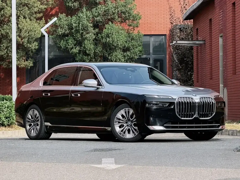 BMW i7 eDrive50L Leading Luxury Package 2024