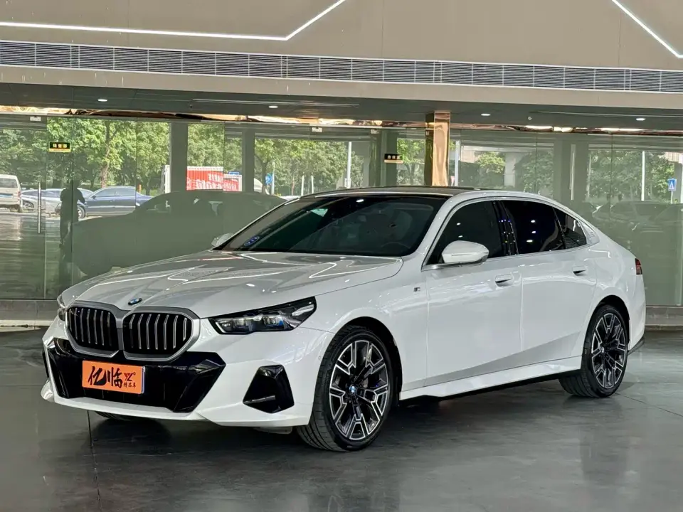 BMW 5 Series 530Li Premium M Sport Package 2025