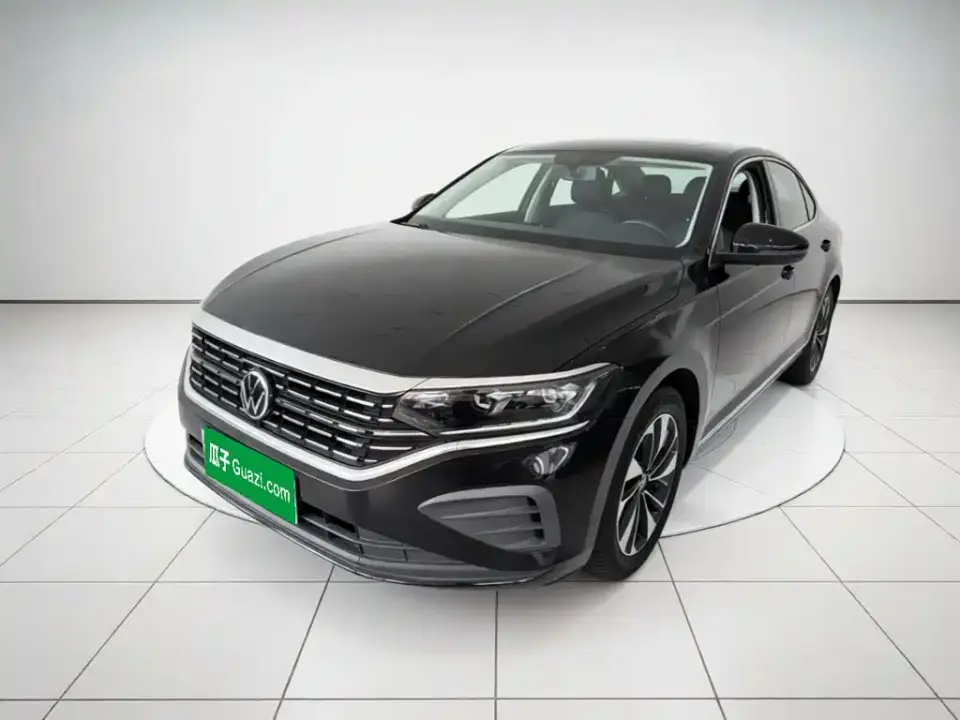 Volkswagen Passat Outstanding 280TSI Business Edition 2025