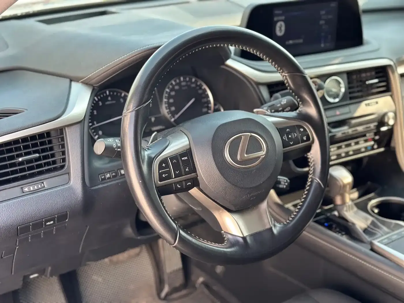 Lexus RX Facelift 300 2WD Elite Edition 2021 — фото 6