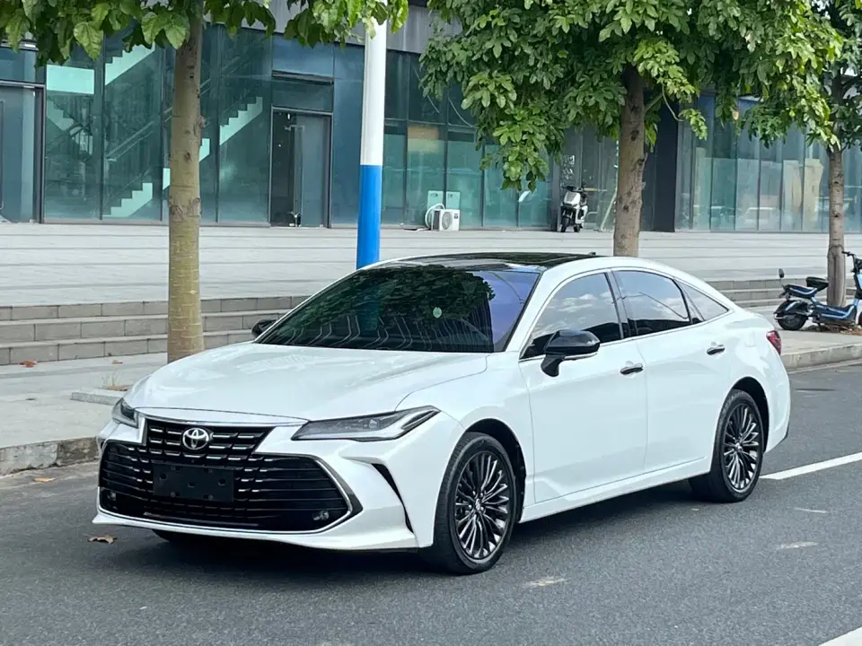Toyota Avalon 2.0L XLE Premium Edition 2023