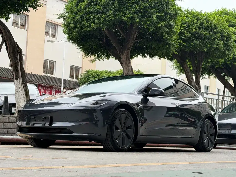 Tesla Model 3 Rear-Wheel Drive 2024