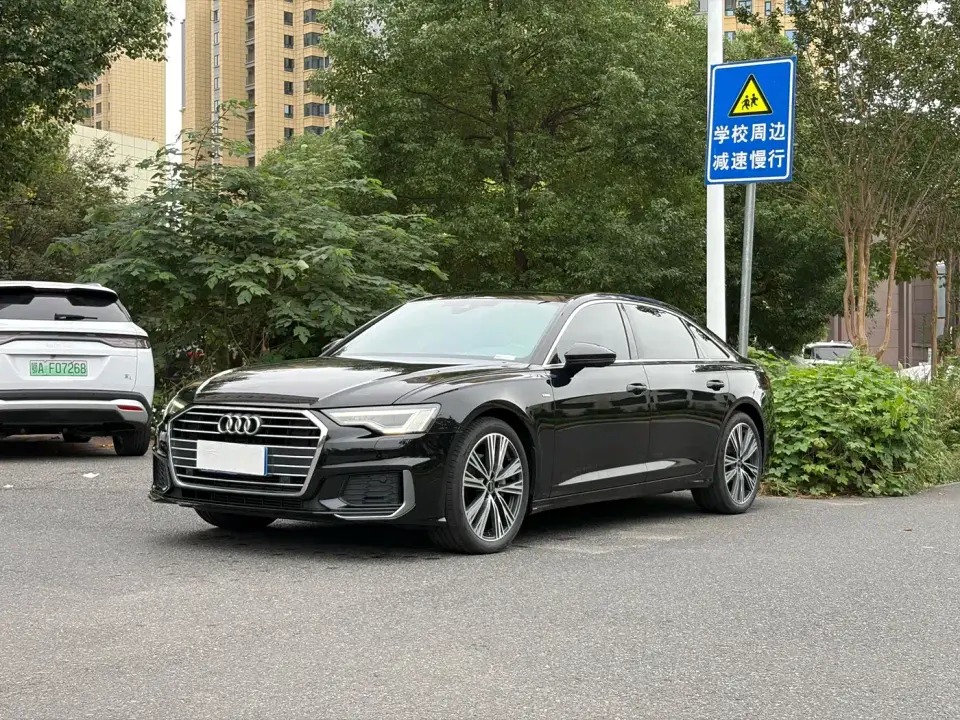 Audi A6L 45 TFSI Premium Dynamic 2022