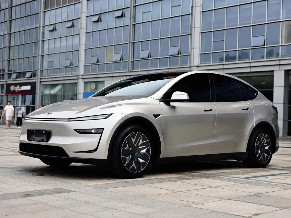 Tesla Model Y L Facelift Long Range AWD 2026