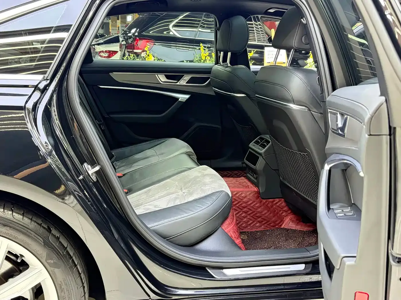 Audi A6L 45 TFSI Premium Selection Dynamic 2023 — фото 21