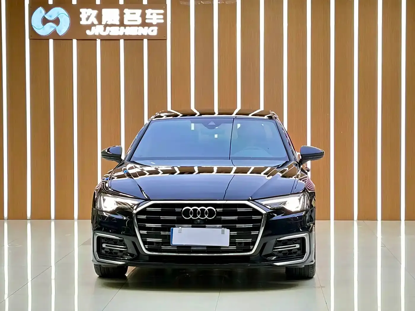 Audi A6L 45 TFSI Premium Selection Dynamic 2023 — фото 2