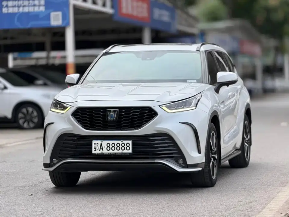Toyota Crown Kluger 2.5L HEV 4WD Luxury 2022