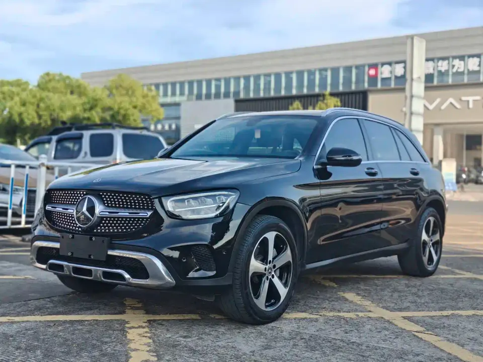 Mercedes-Benz GLC-Class Model GLC 260 L 4MATIC Dynamic Edition 2022