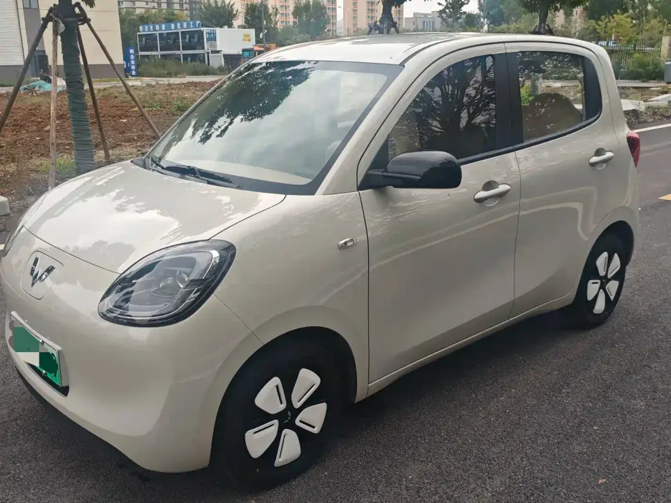 Wuling Motors Hongguang MINIEV 4-Door Advanced 2025