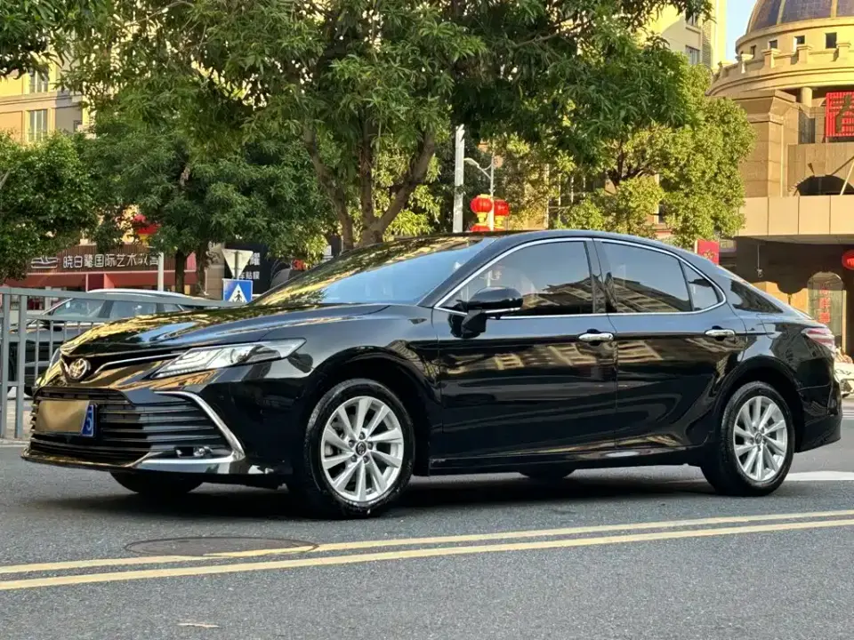 Toyota Camry 2.0G Luxury Edition 2022
