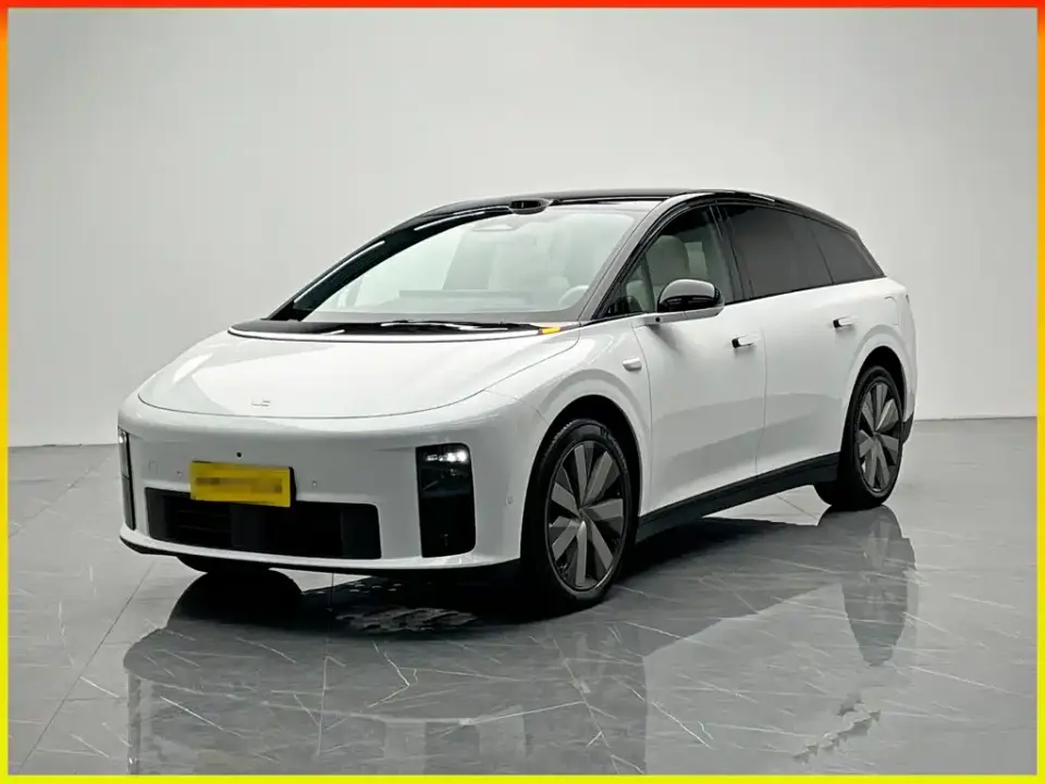 Li Auto i6 4WD Base Model 2026