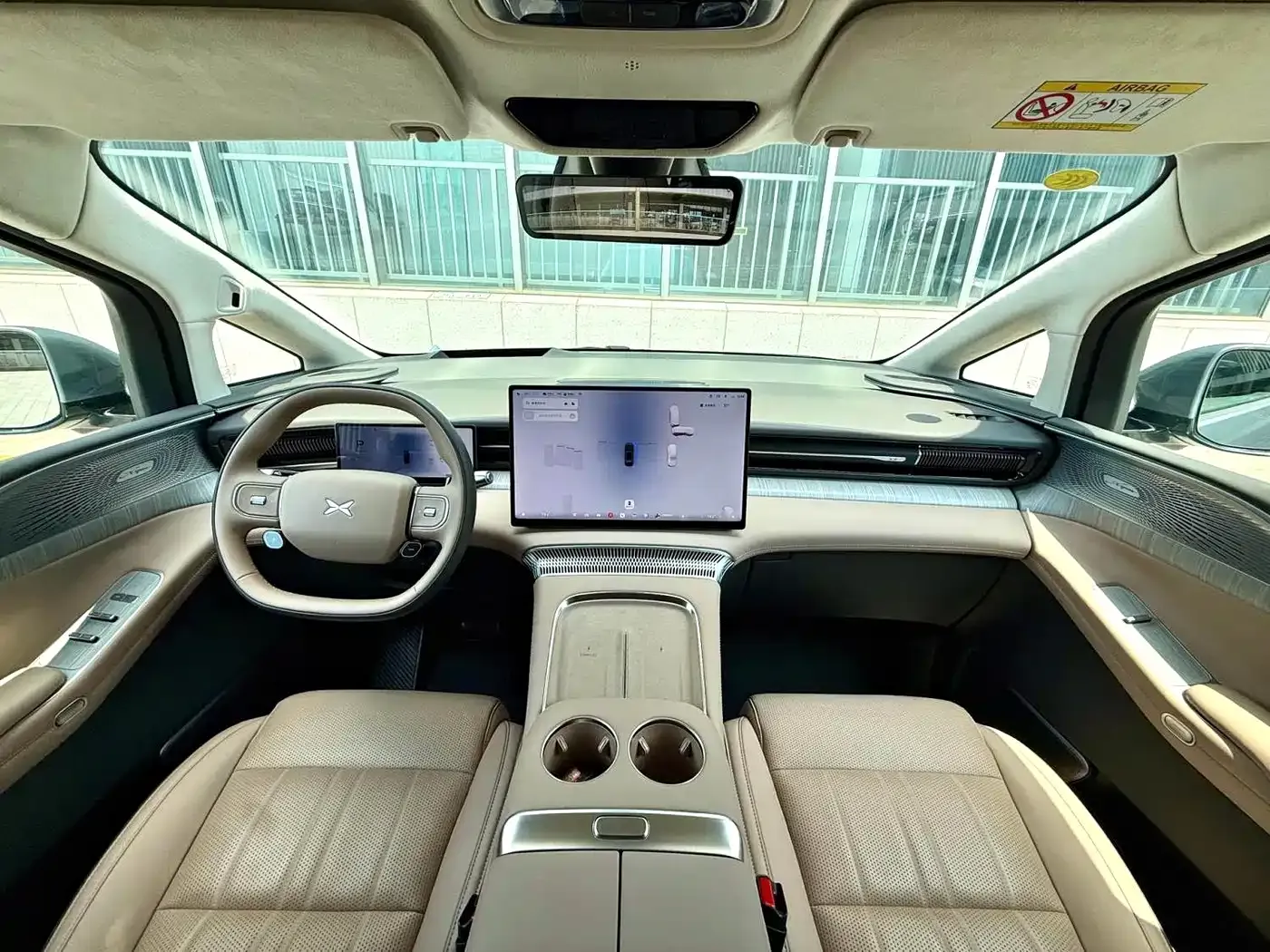 XPeng X9 Extended Range Edition 2025 — фото 6