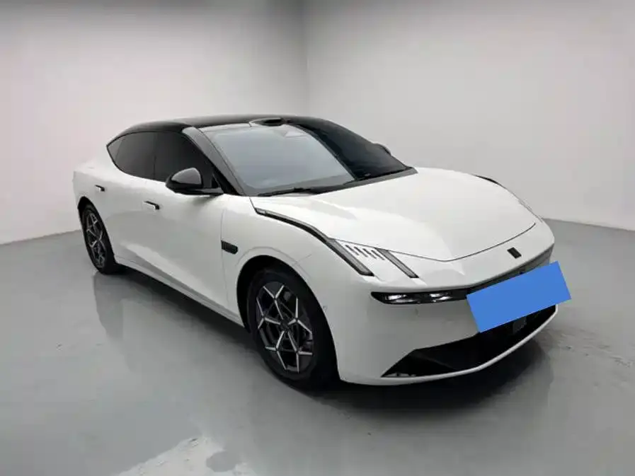Lynk & Co 10 EM-P Facelift 120 AWD Ultra 2026
