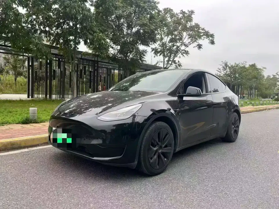 Tesla Model Y Facelift Rear-Wheel Drive Version 2023