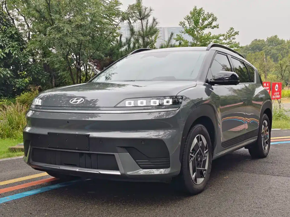 Hyundai ELEXIO Standard Range RWD 2025