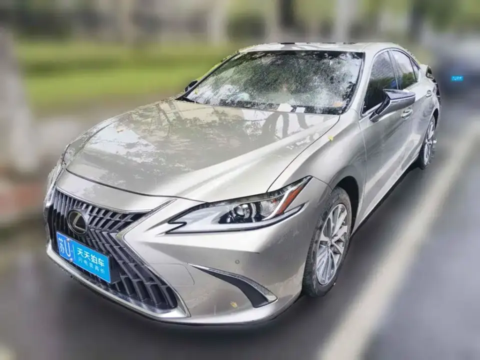Lexus ES 200 Excellence Edition 2023