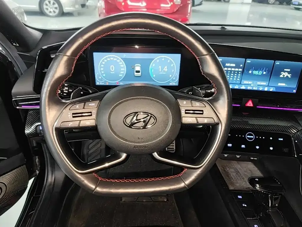 Hyundai Elantra 240TGDi DCT TOP Flagship Edition 2020 — фото 3