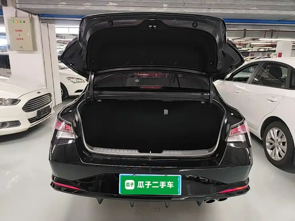Hyundai Elantra 240TGDi DCT TOP Flagship Edition 2020 — фото 10