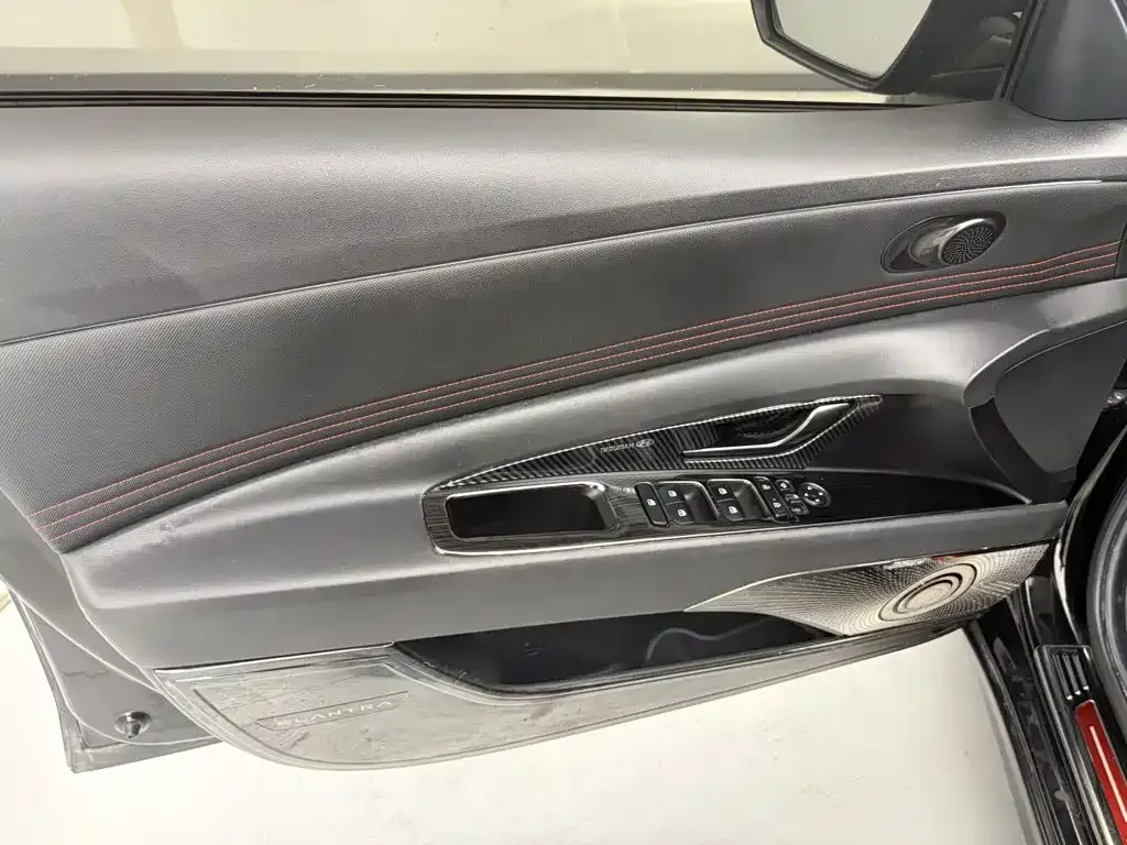 Hyundai Elantra 240TGDi DCT TOP Flagship Edition 2020 — фото 18
