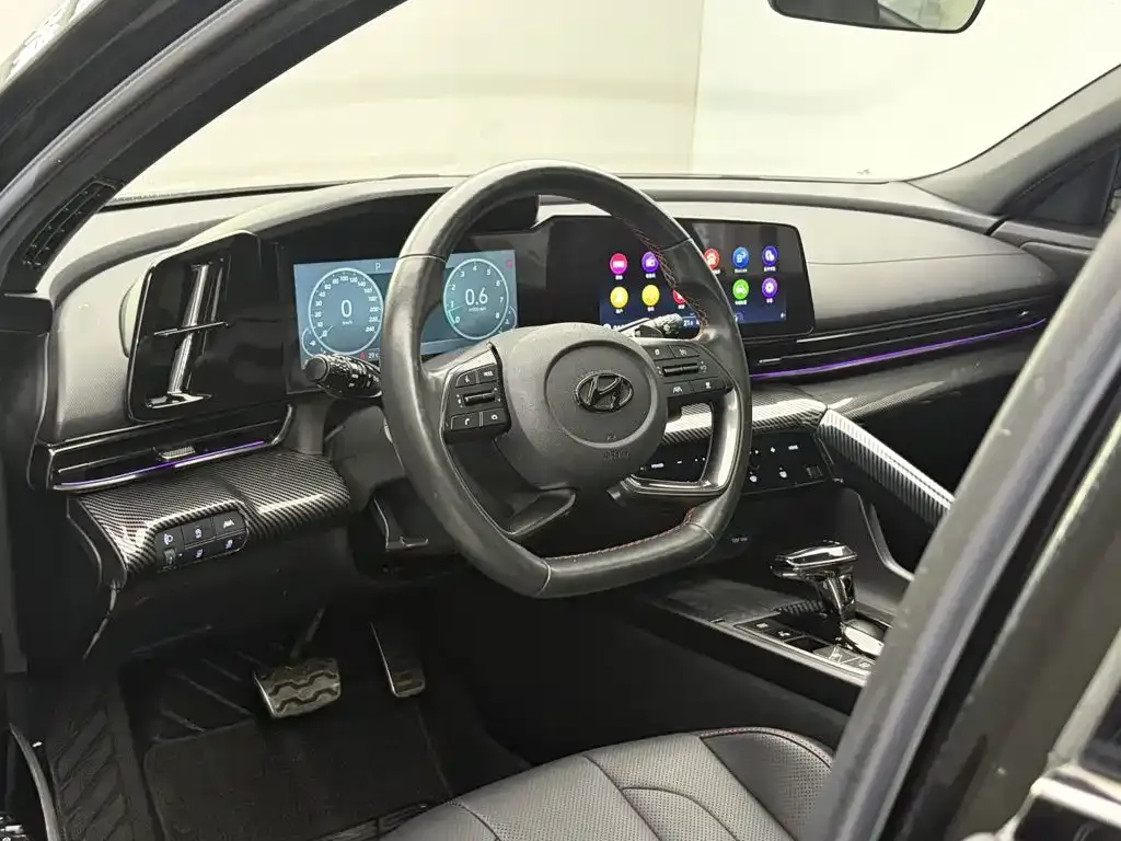 Hyundai Elantra 240TGDi DCT TOP Flagship Edition 2020 — фото 14