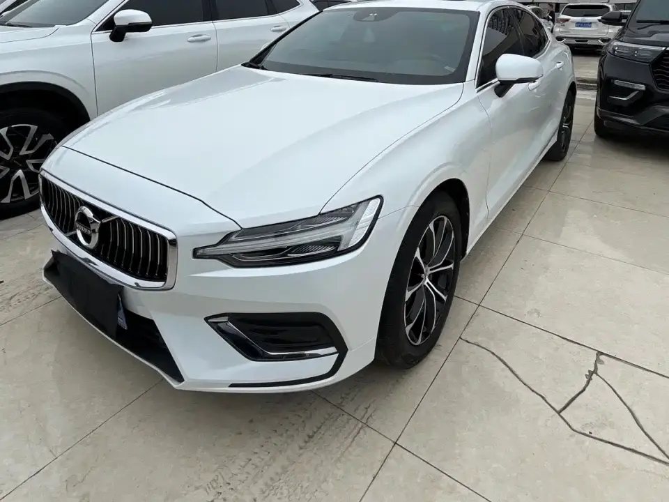 Volvo S60 B4 Smart Vision Luxury Edition 2021