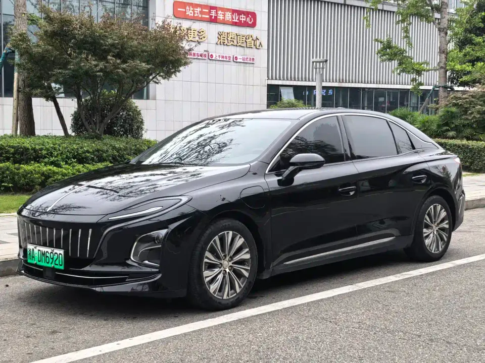 Hongqi E-QM5 431km Charging Enjoyment Edition 2022